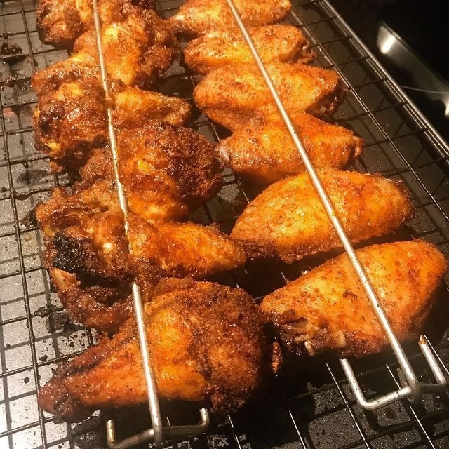 🔥 49% OFF-Grill Chicken Wings Effortlessly with Wing Rails!🍗