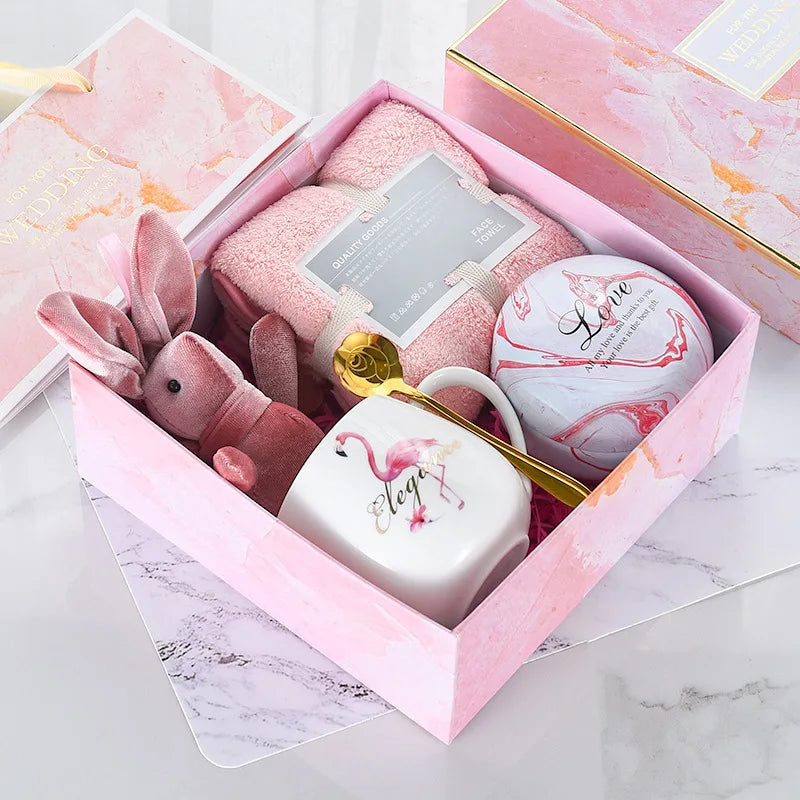 Ladies Beautiful Unique Best Sell New Gift Set 2024 Innovation Lovely Ceramic Cup Towel Gift Set wedding gifts for guests