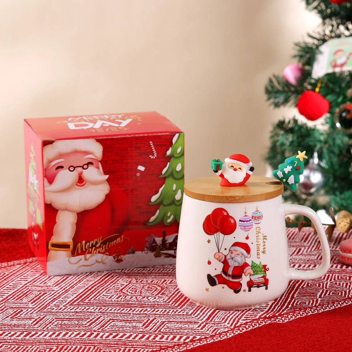 New Design 400ml Christmas Ceramic Coffee Cup Mug Santa Porcelain Gift Reusable Travel Decoration Mugs Cups with Wood Lid Spoon