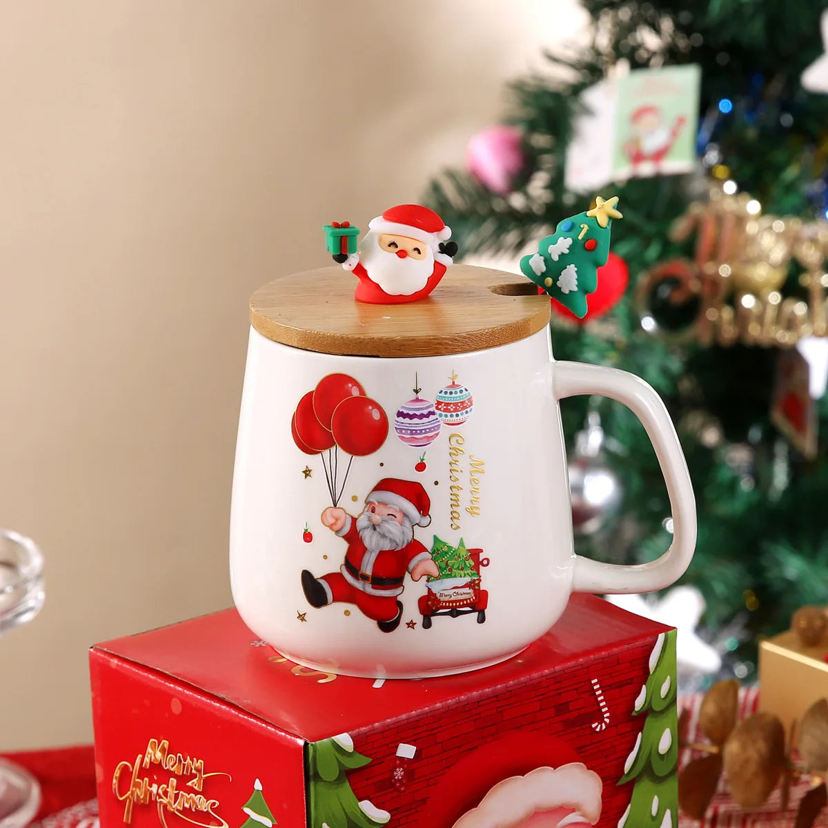 New Design 400ml Christmas Ceramic Coffee Cup Mug Santa Porcelain Gift Reusable Travel Decoration Mugs Cups with Wood Lid Spoon