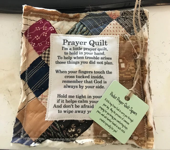 🔥Last Day 75% OFF🔥 - ✝️ Prayer Quilt with cross inside