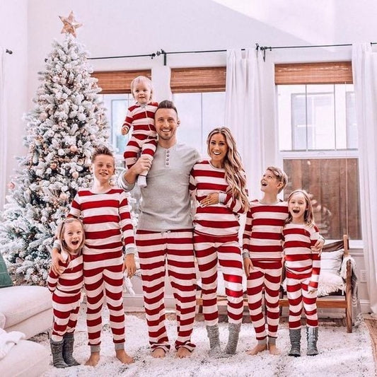 🔥Clearance Sale - 49% OFF🎄-Best Matching Christmas Family Pajamas